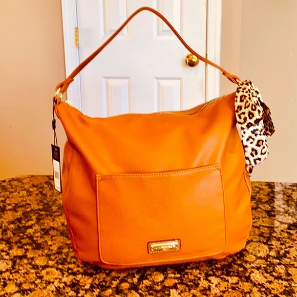 Gorgeous London Fog Hobo hand bag. - Picture 5 of 8